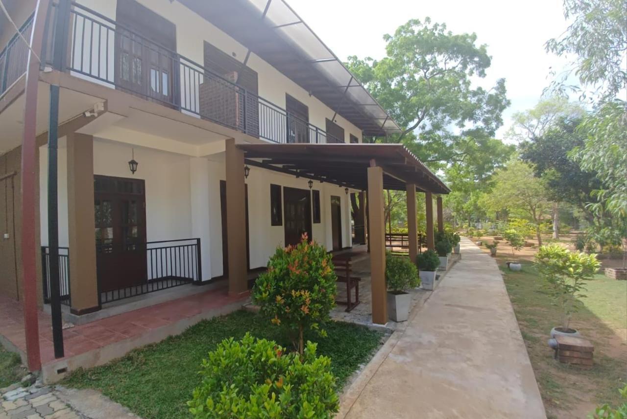 Forest Edge Villa Anuradhapura Eksteriør billede