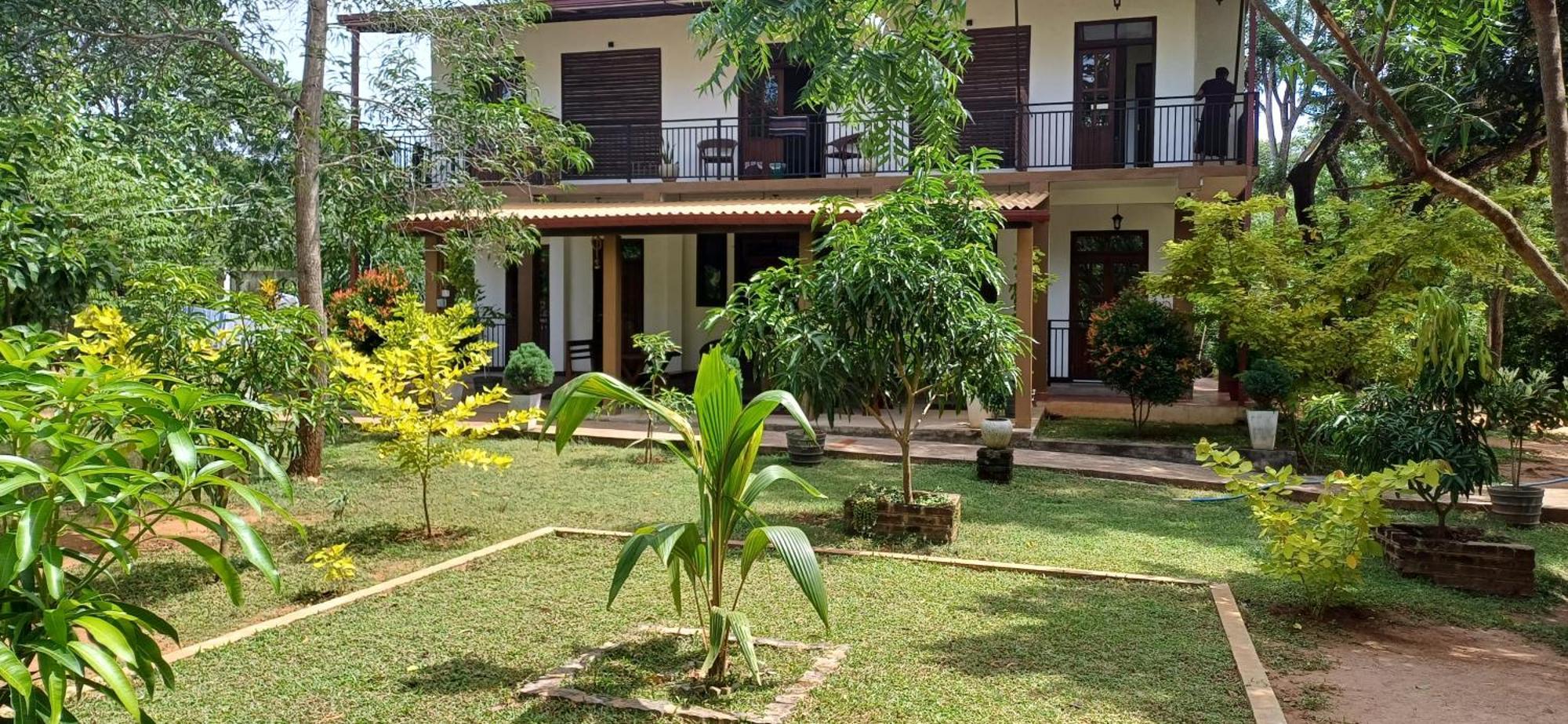Forest Edge Villa Anuradhapura Eksteriør billede